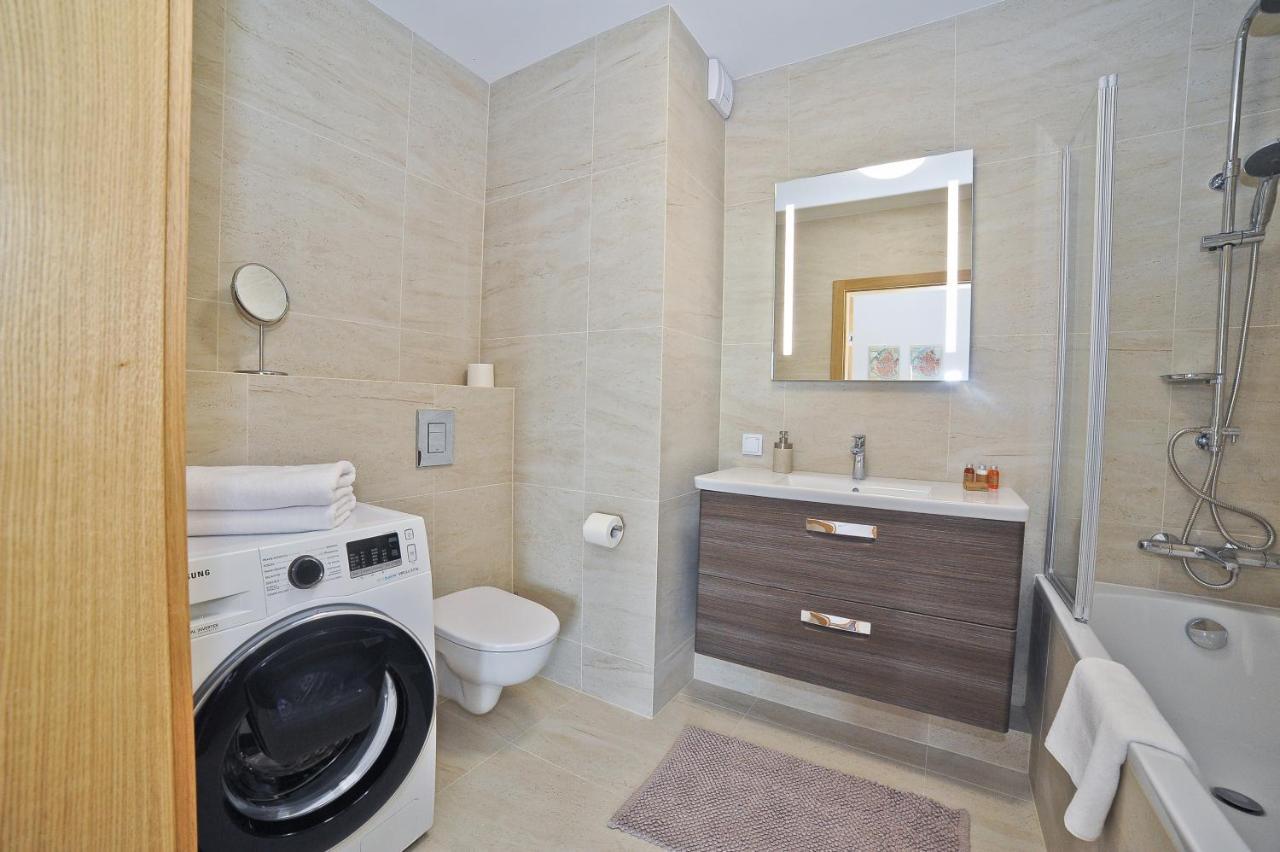Grand Apartments - Three Bedrooms With Panorama Of The Old Town Гданьск Экстерьер фото